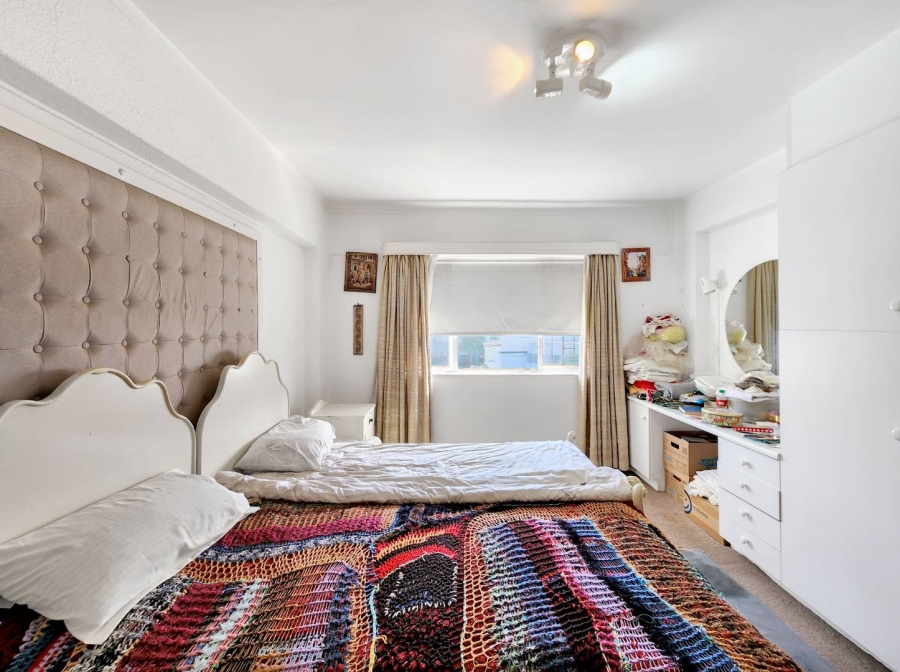 2 Bedroom Property for Sale in Sea Point Western Cape